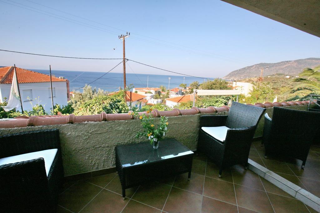 Sandy Bay Hotel Plomari Luaran gambar