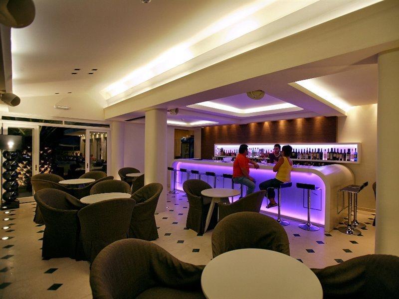 Sandy Bay Hotel Plomari Luaran gambar