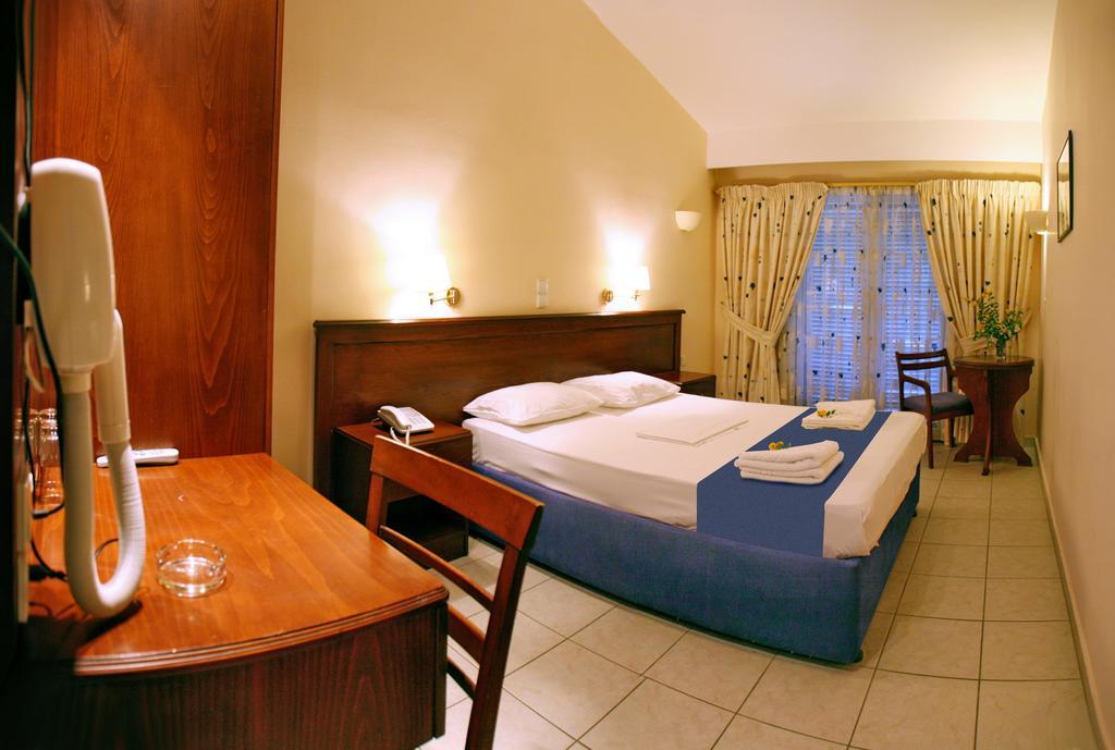Sandy Bay Hotel Plomari Bilik gambar